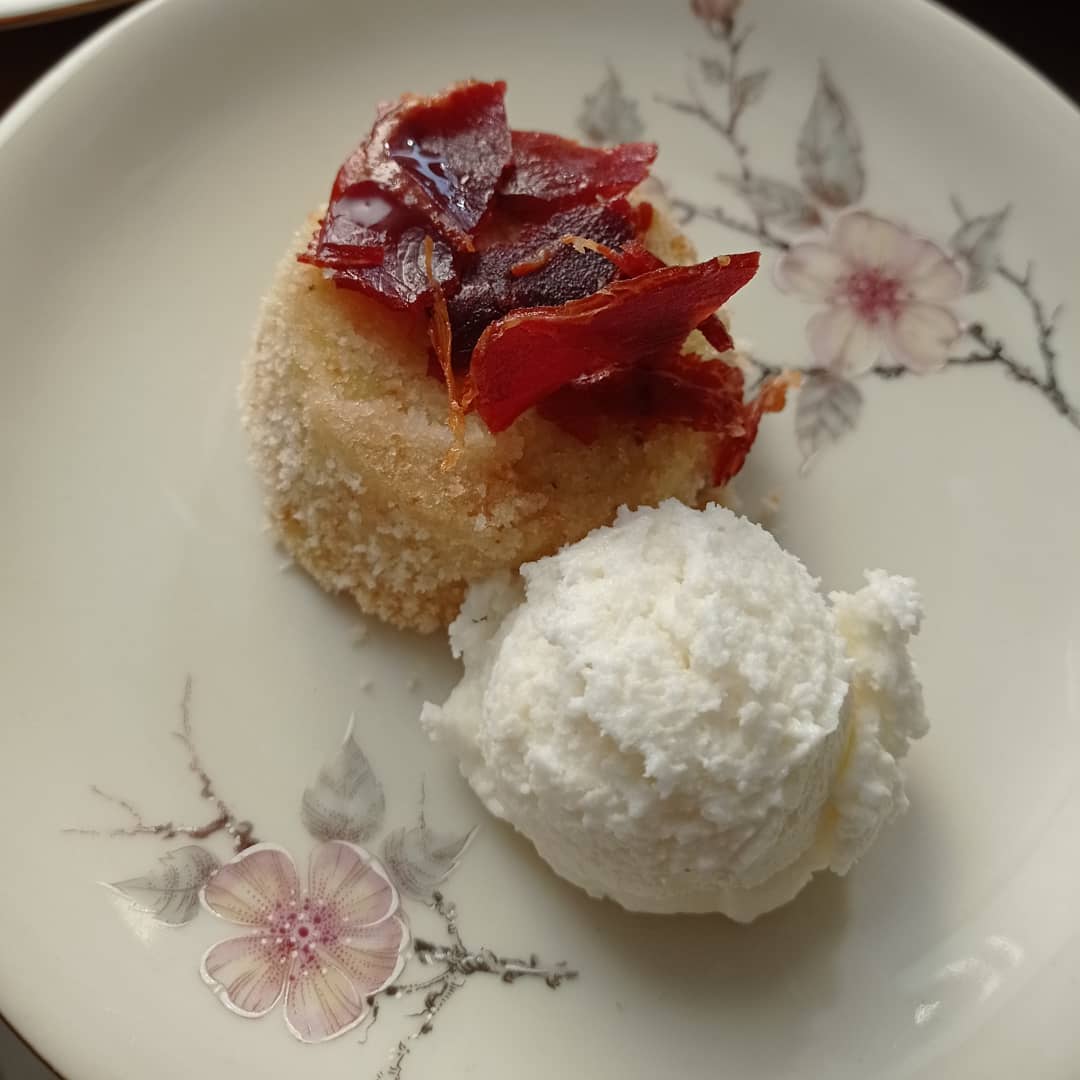 Tortino di patate con crudo croccante e gelato al pecorino